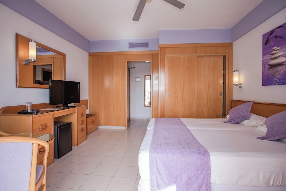 Classic Twin Room, Balcony, Pool View (2 Adults)