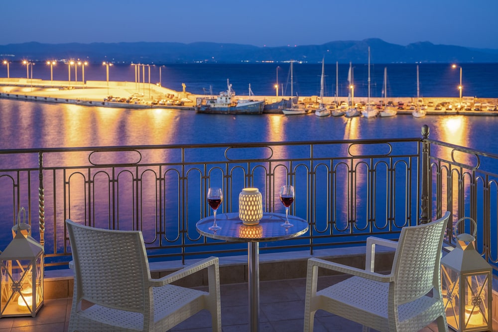 Classic Double Room, Sea View - Photo 13