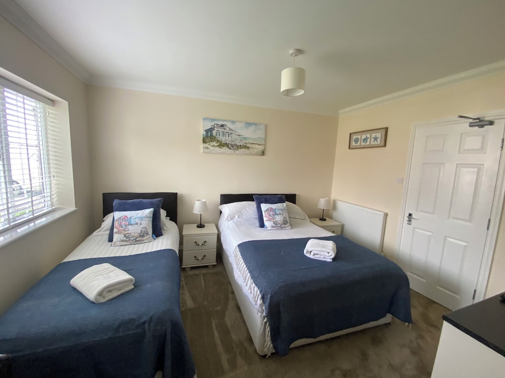 Room (A2 Luxury Room)