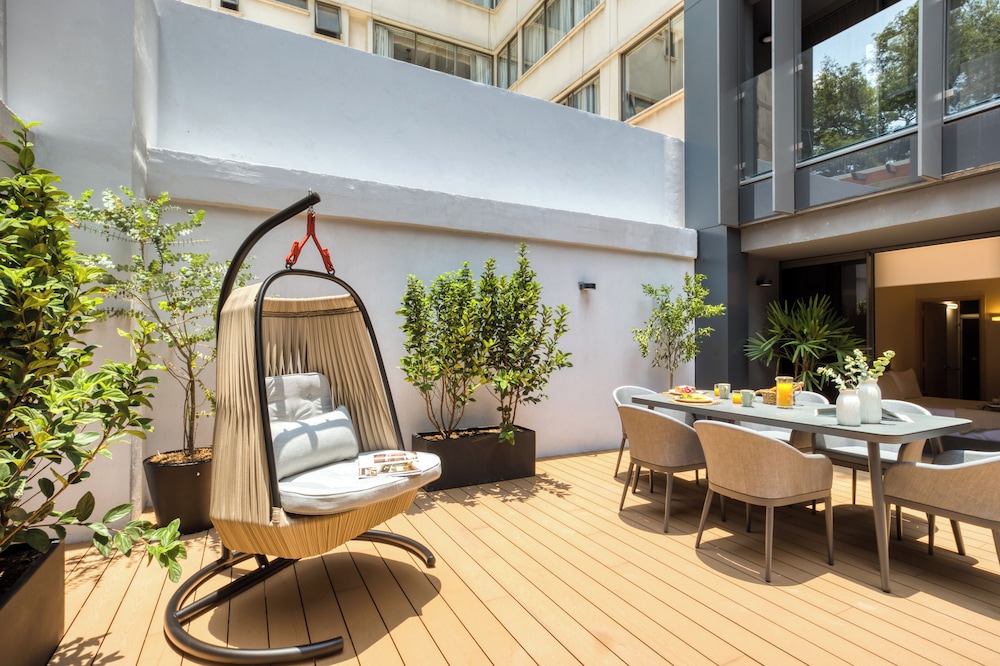 Two-Bedroom Apartment with Huge Private Patio photo 1