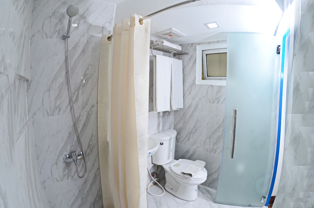 Suite - Photo 2