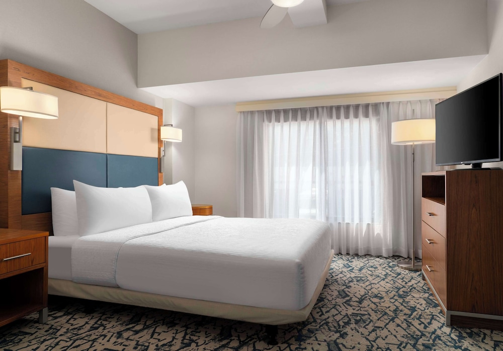 Suite, 2 Bedrooms, Accessible, Bathtub