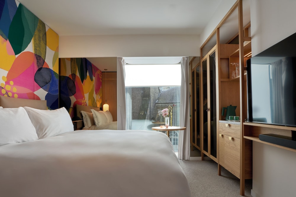 Superior Room, 1 King Bed