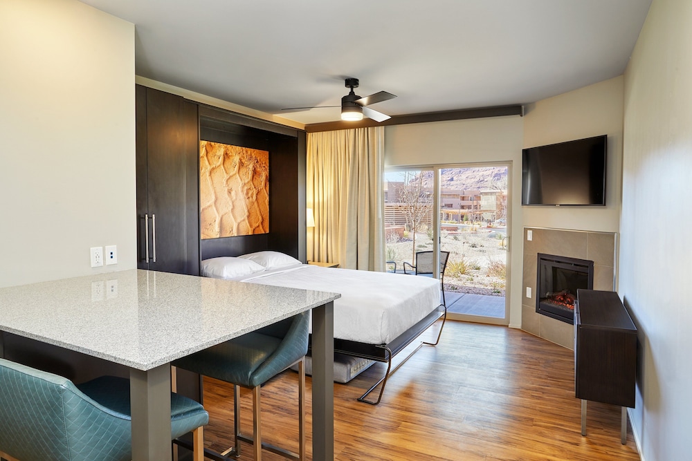 Deluxe Studio Suite, Non Smoking, Kitchenette