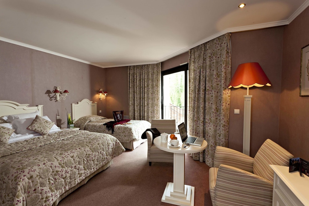 Deluxe Triple Room (Pavillon du Parc) photo 3