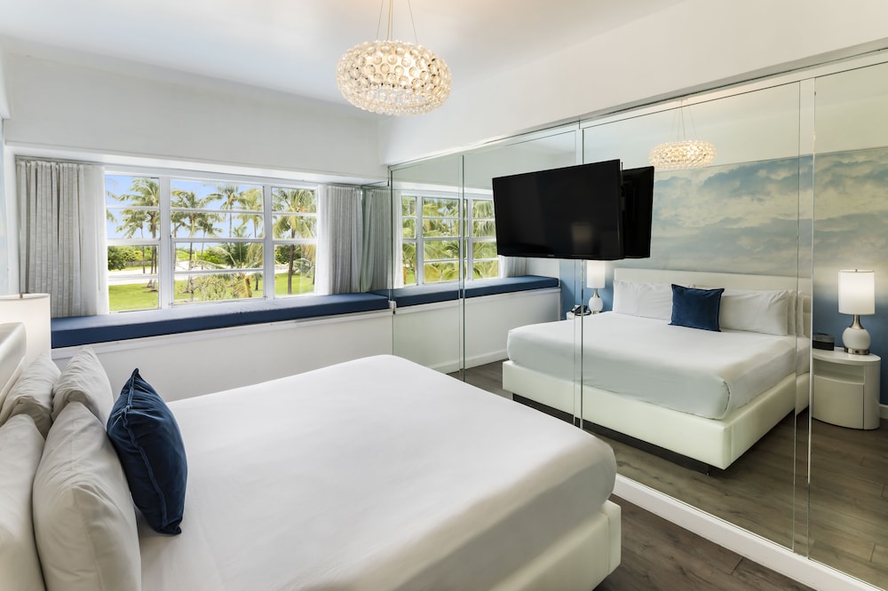 Ocean Front Room 1 King Bed - Photo 3