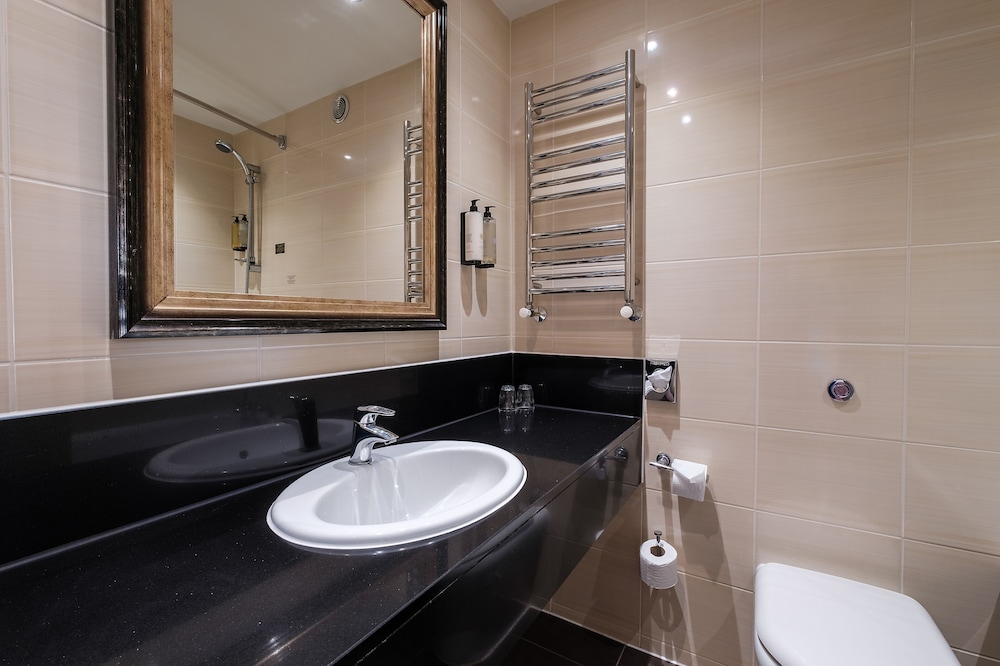Executive Room, Multiple Beds, Non Smoking - Photo 6