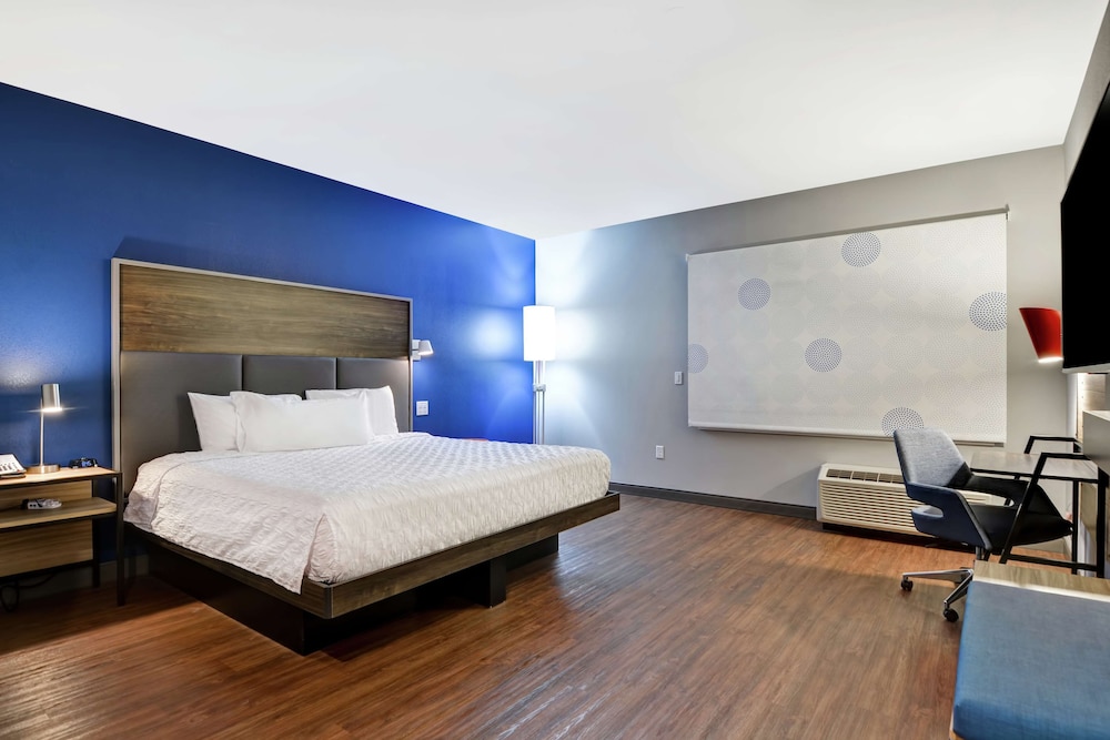 Room, 1 King Bed, Accessible (Hearing)