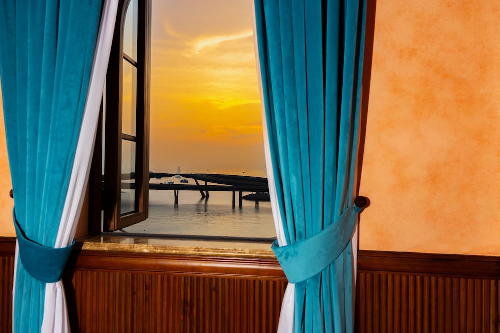 Mare Amoris, Ocean View, 1 King Bed with Window - Photo 12