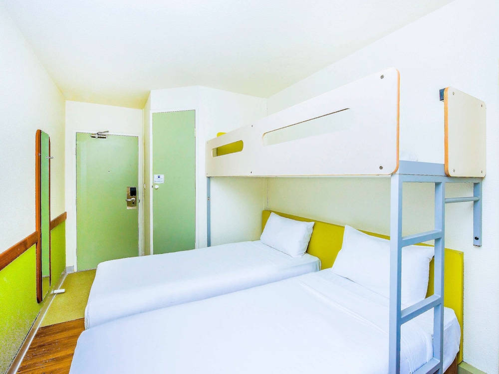 Standard Room, Multiple Beds photo 1
