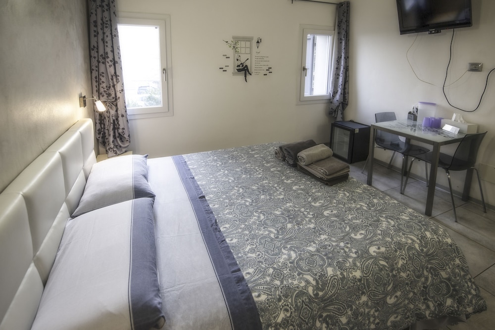 Elite Triple Room photo 3