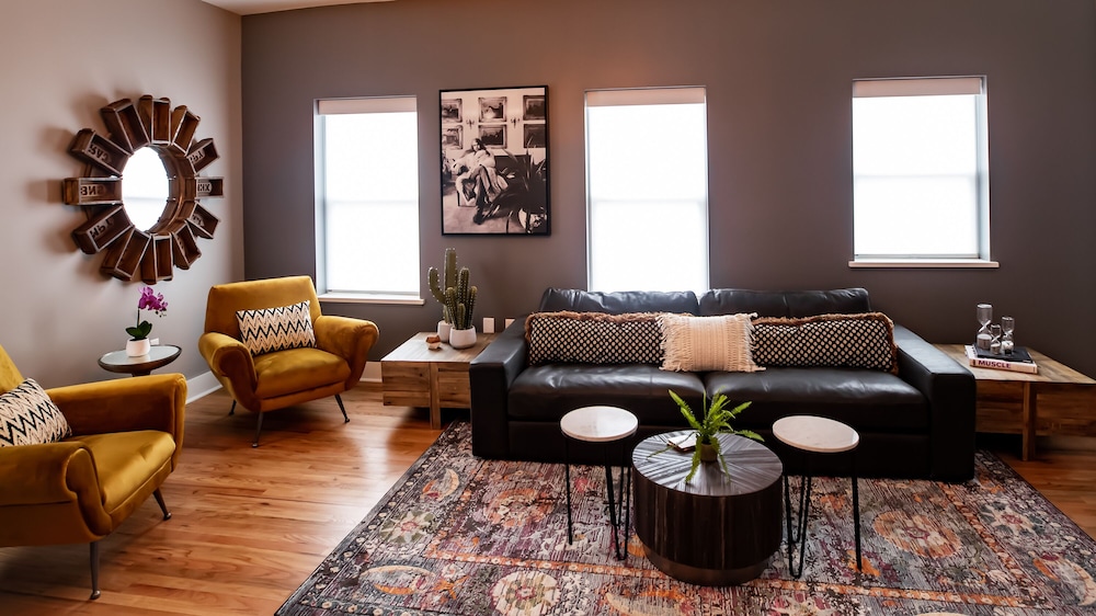Luxurious Urban Suite 2 photo 1