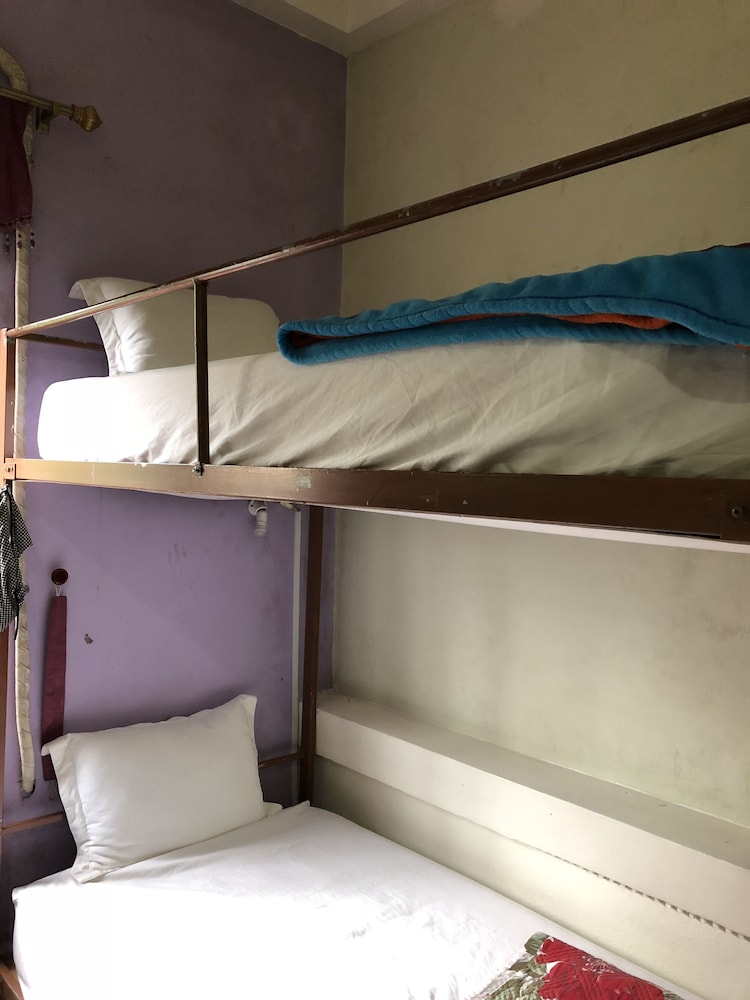 Bed In 6-Bed Mixed Dormitory photo 1