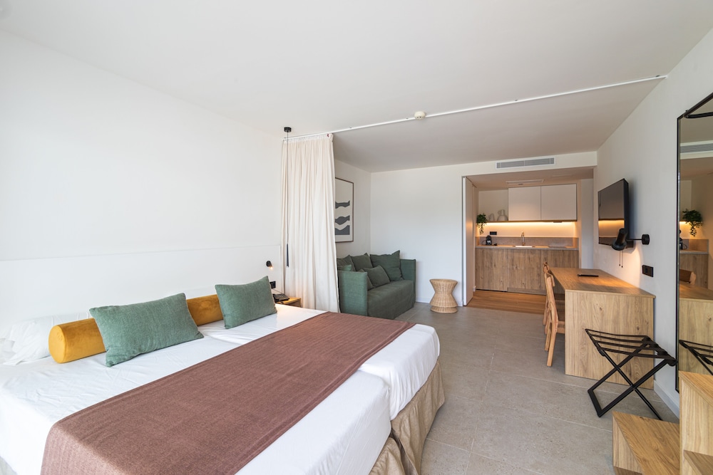 Deluxe Studio, Terrace - Photo 2