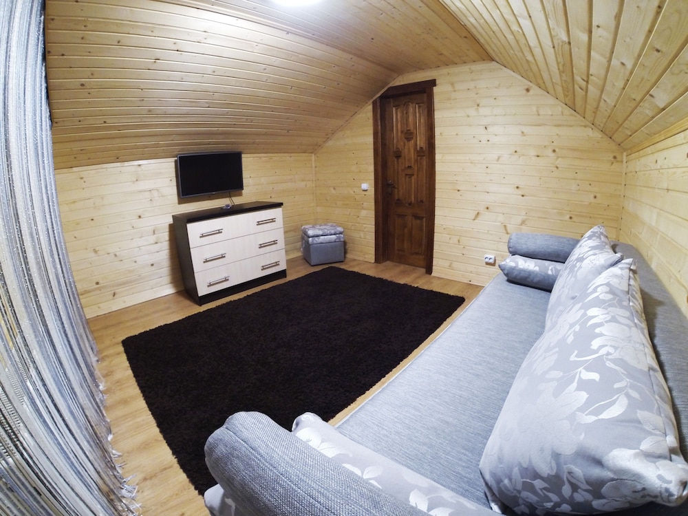 Double Room, Shared Bathroom (Attic) photo 3