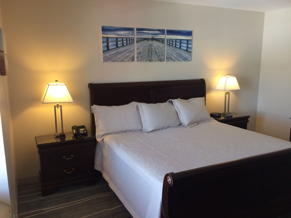 Standard Room, 1 King Bed photo 1
