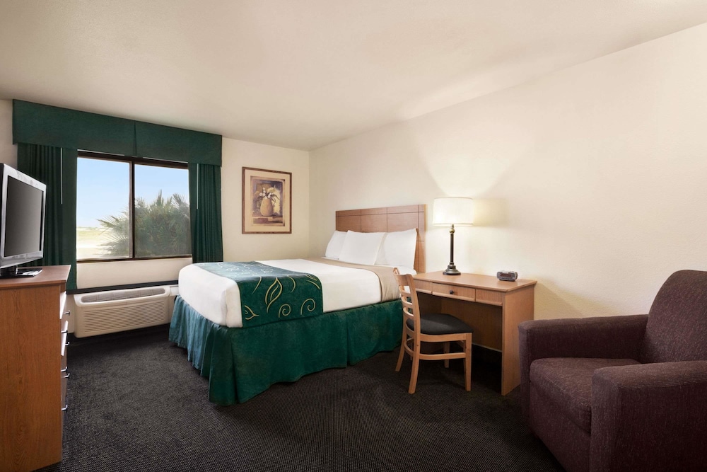 Room, 1 King Bed, Accessible, Non Smoking photo 3