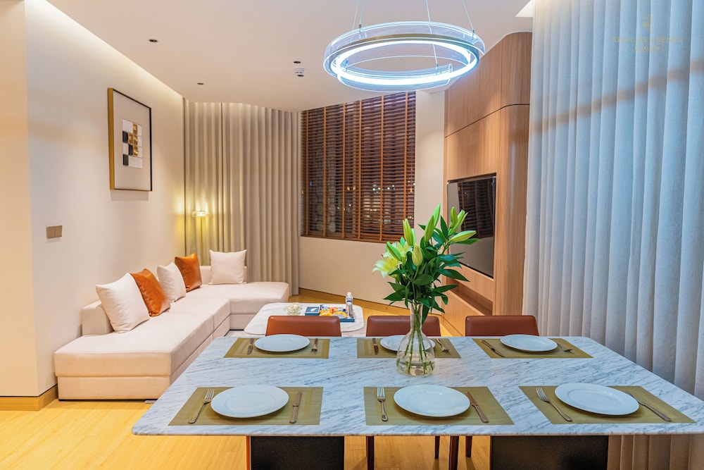 Luxury Apartment, Balcony, Sea View