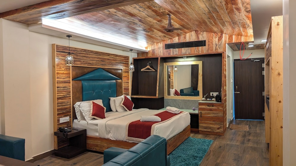 Executive Room - Photo 1
