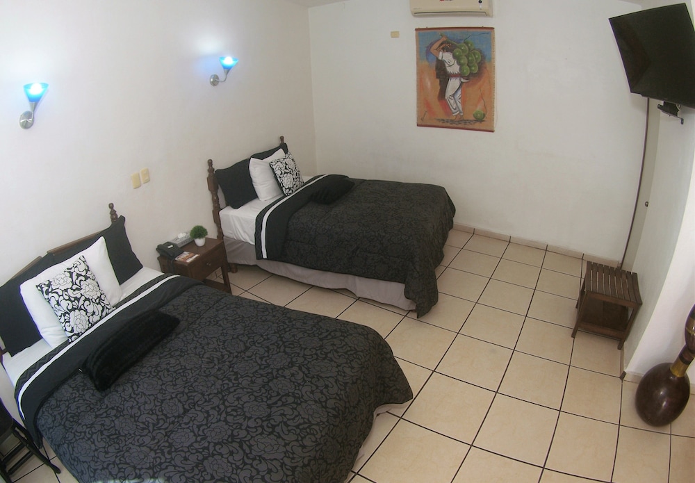 Standard Double Room, 2 Double Beds, Non Smoking photo 1