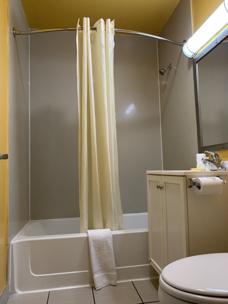 Double Room, 2 Double Beds, Non Smoking photo 2
