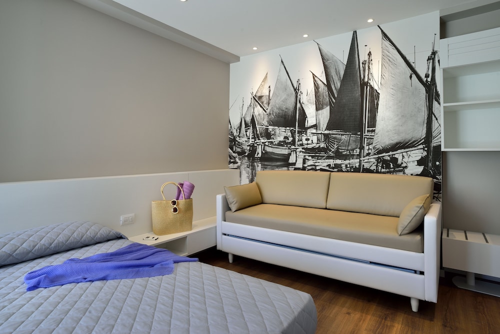 Superior Quadruple Room, Accessible, Balcony photo 3