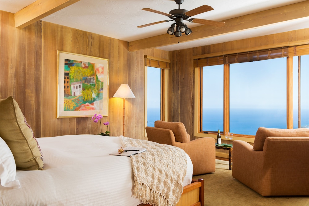 Hibiscus Room