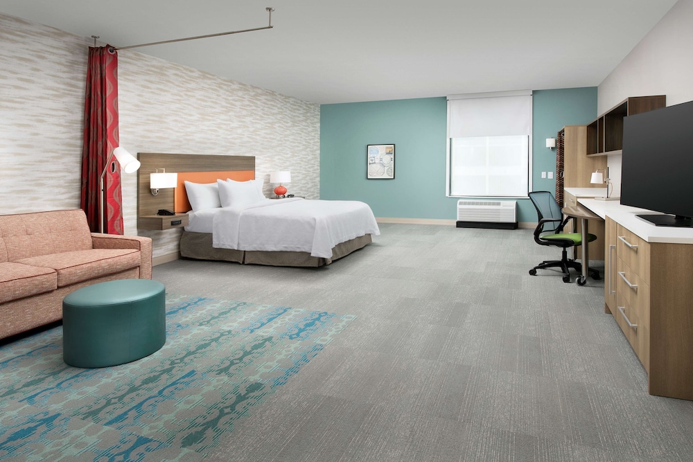 Studio, 1 King Bed, Accessible, Bathtub