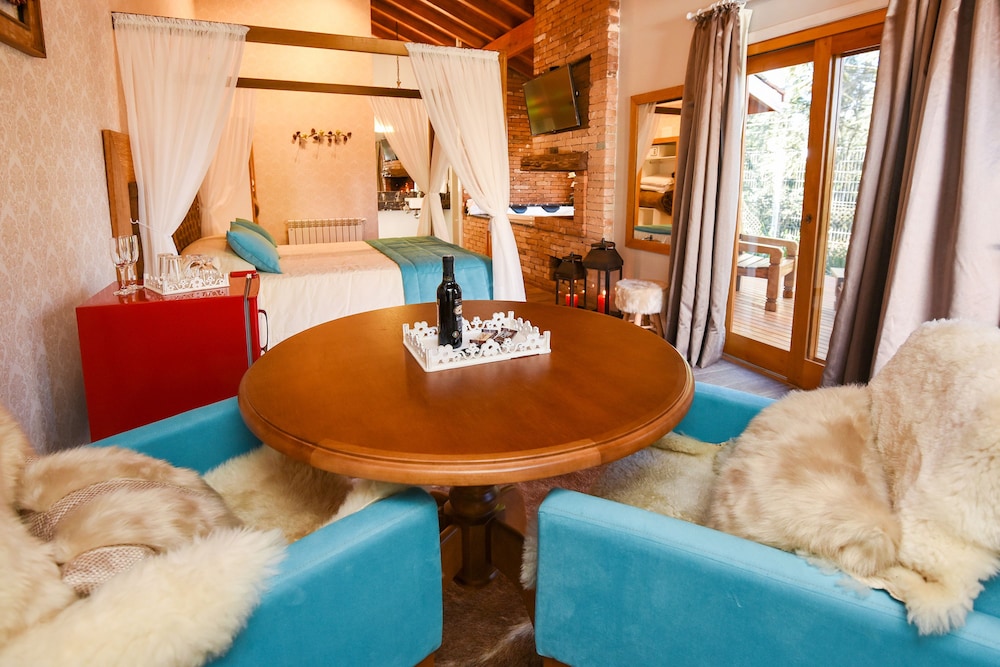 Premium Chalet, Jetted Tub