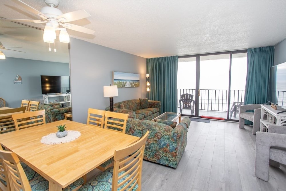 Condo, 3 Bedrooms photo 1