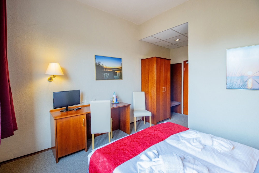 Economy Double Room photo 1