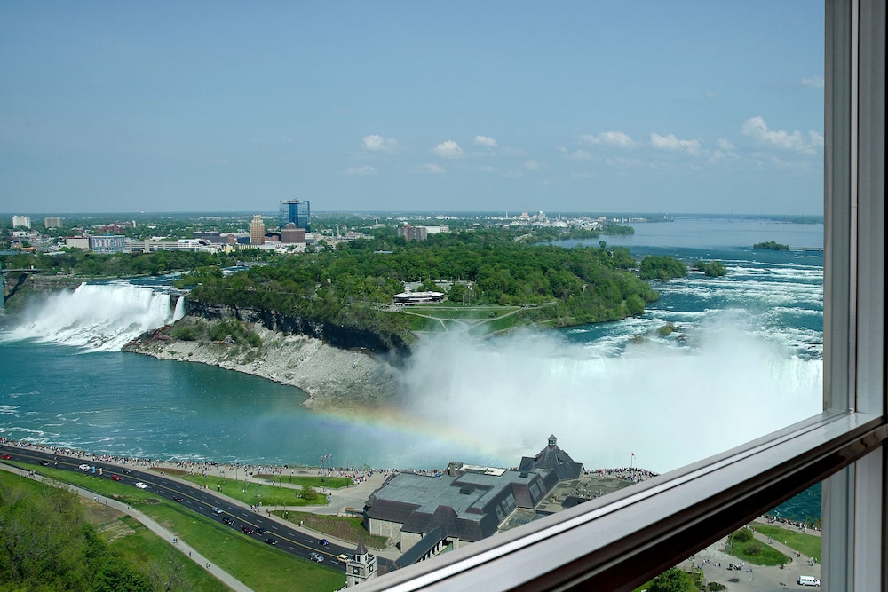 King Bed with Sofa Bed and view of Niagara Falls & American Falls - Floor 15 thumbnail 5