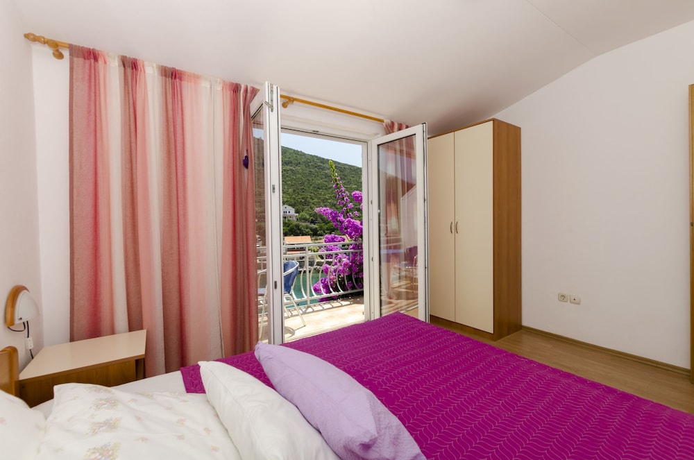 Apartment (A2) photo 2