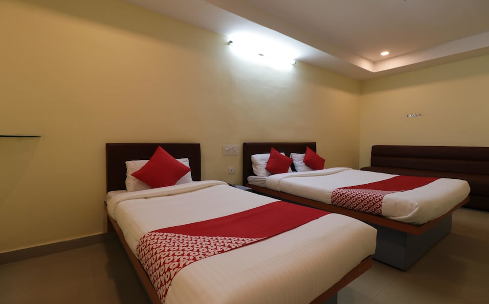 Deluxe Double Or Twin Room, 1 King Bed photo 3