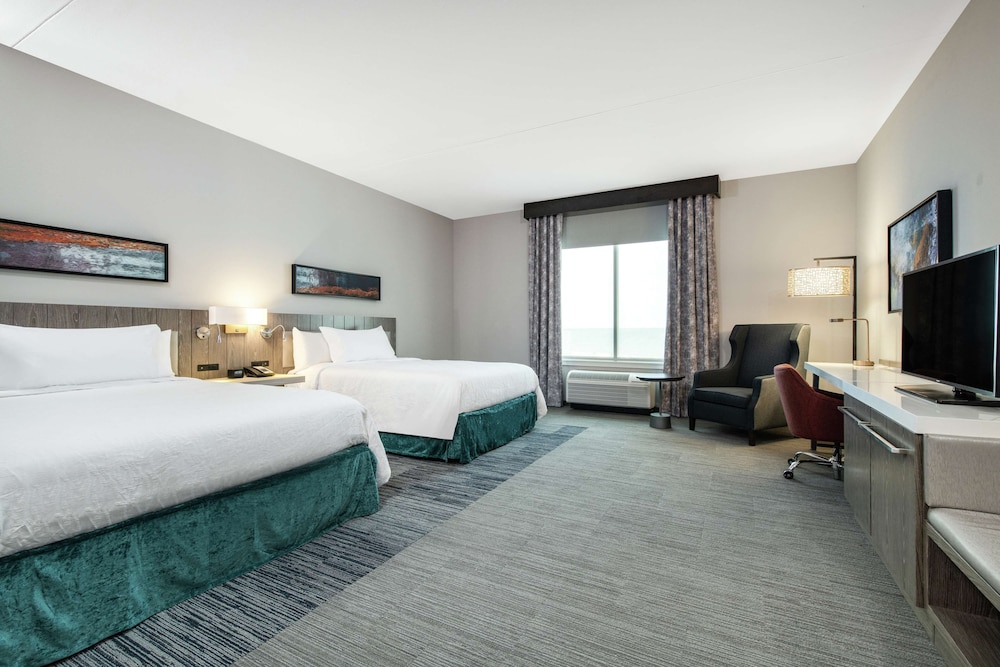 Room, 2 Queen Beds, Accessible, Bathtub (Hearing) - Photo 6