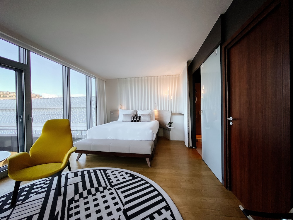 Executive Room, 1 King Bed photo 3