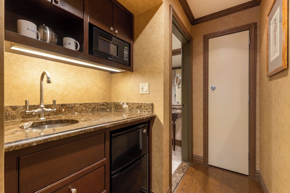 Comfort Suite photo 2