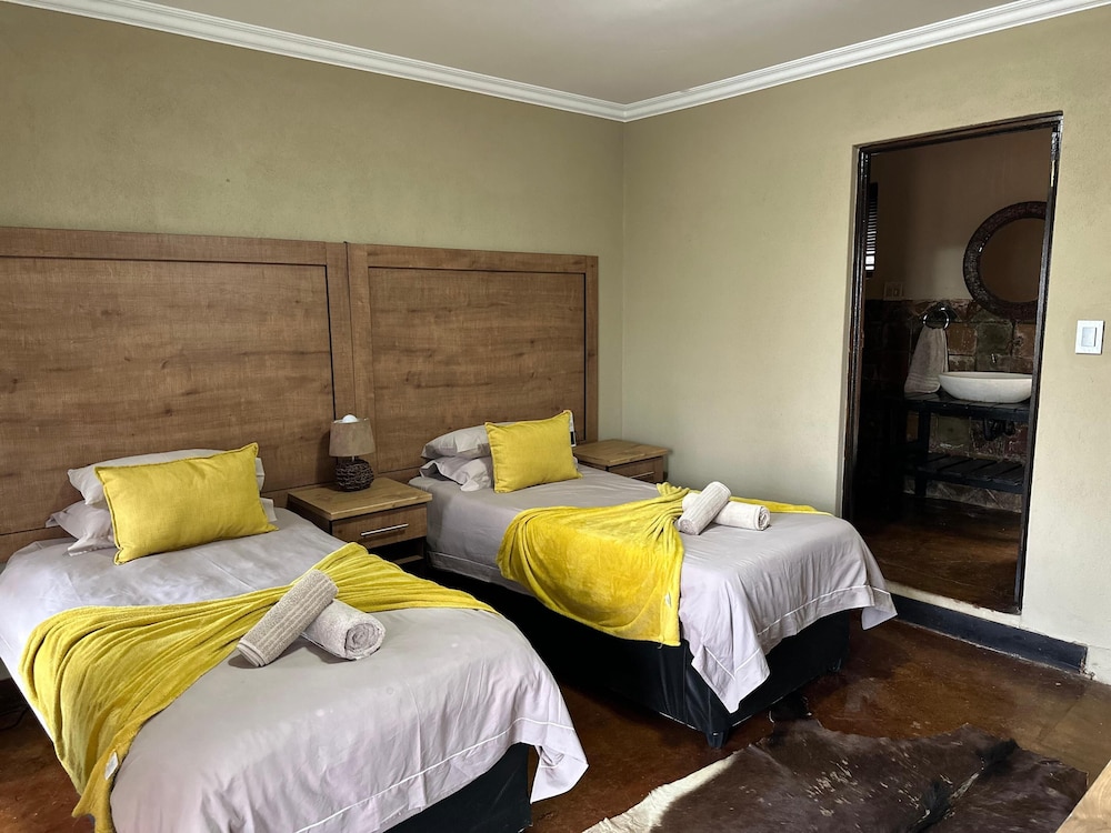 Standard Twin Room photo 1