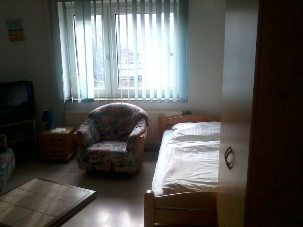 Basic Apartment, Multiple Beds, Non Smoking, Courtyard View photo 1