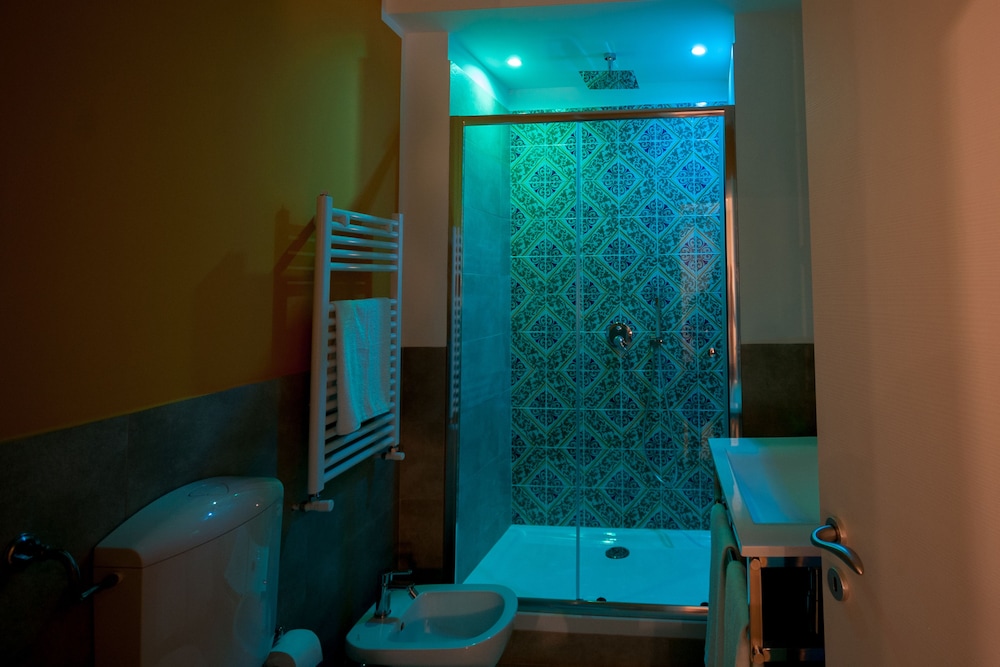 Classic Double Room, Ensuite (Cassaro) photo 1