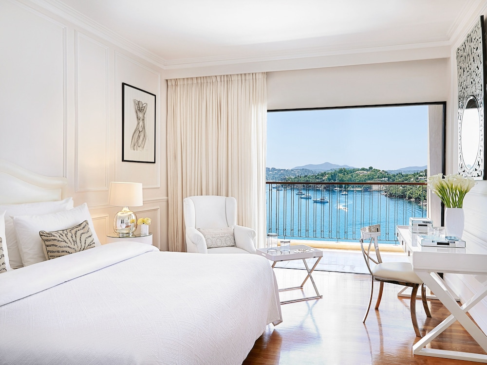 Deluxe Guestroom Sea View - Photo 1