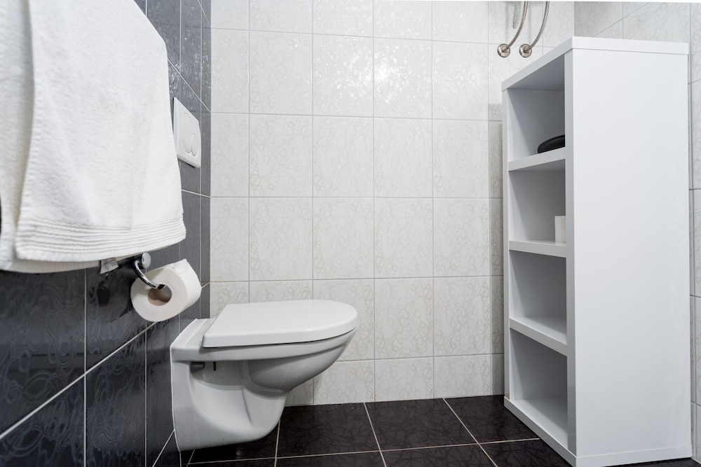 Double Room - Photo 7
