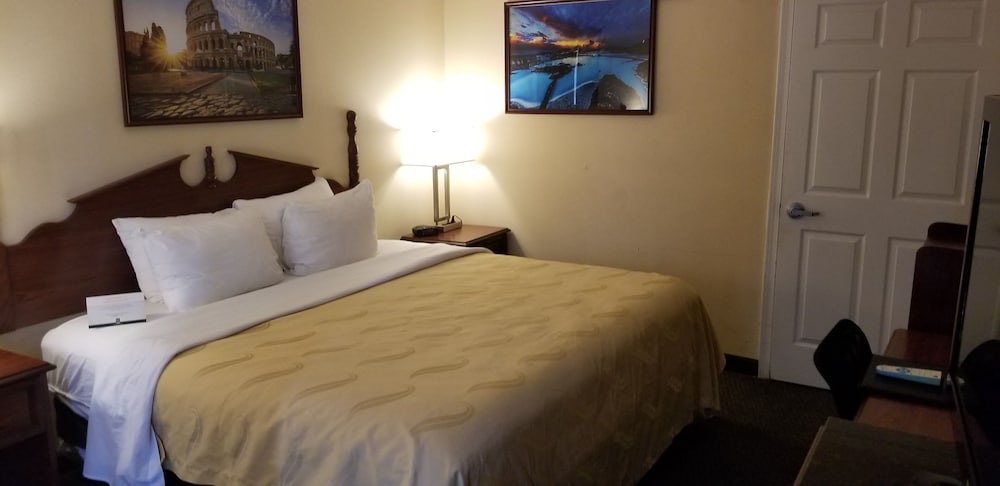 Standard Room, 2 Double Beds, Non Smoking - Photo 3