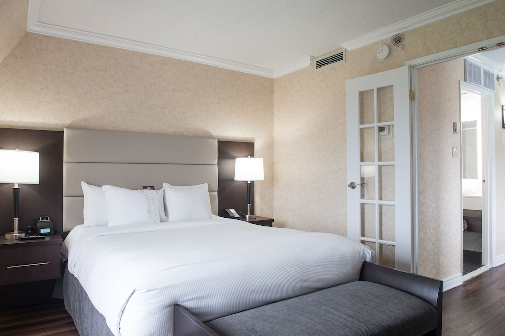 Suite, 1 Queen Bed with Sofa bed, Non Smoking - Photo 2