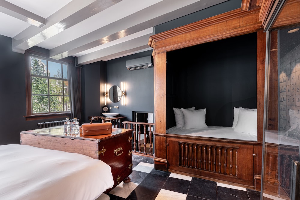 Executive Suite photo 2