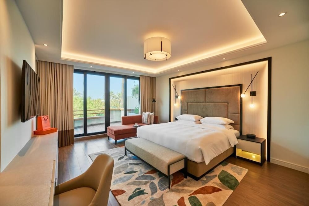 Grand Villa, 4 Bedrooms, Balcony, Garden View photo 3