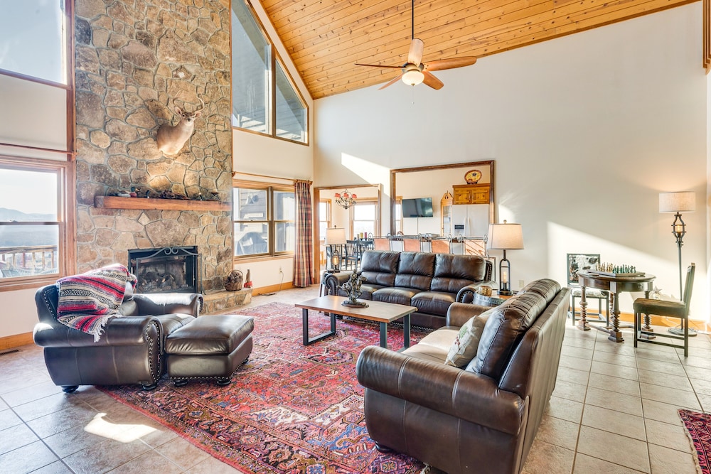 House (4 Bedrooms) photo 1