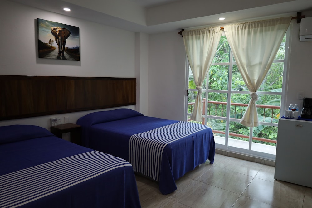 Basic Double Room, 2 Double Beds
