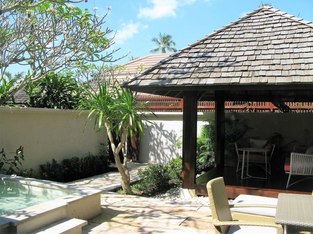 Garden Jacuzzi Villa photo 3