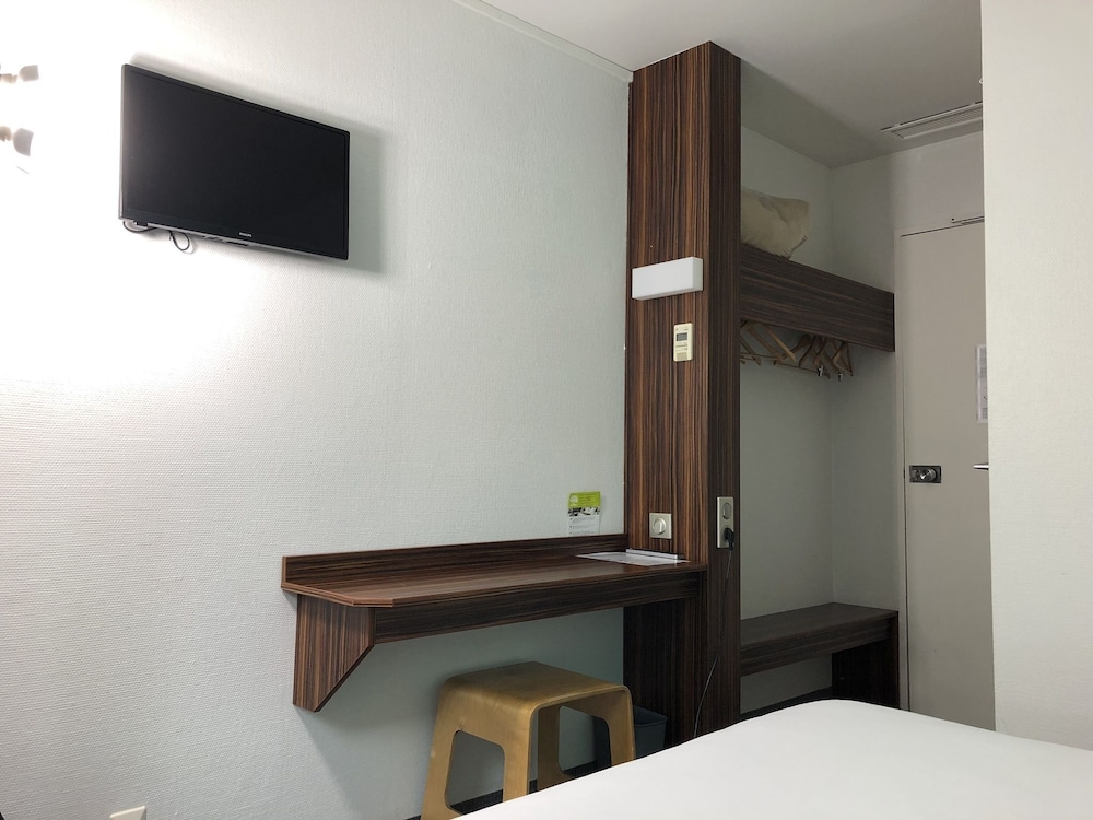 Double Room - Photo 9